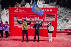 Kazachscy skoczkowie podczas ceremonii inauguracji sezonu 2021/2022 (fot. Alexey Kabelitskiy / LOC World Cup stage in Nizhny Tagil)