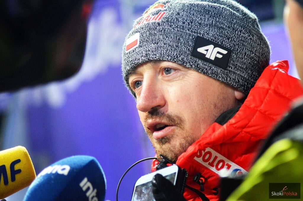 Read more about the article Hillside news #1/111: Water edition – ice swimming time for ski jumpers and a ferry trip for Adam Małysz