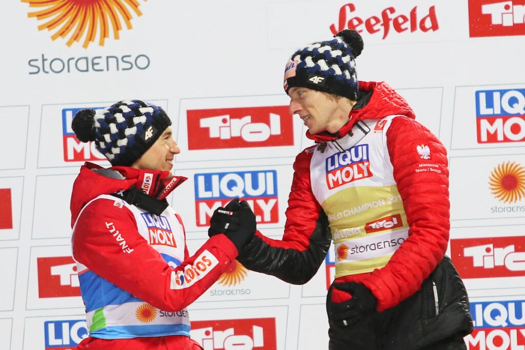 Read more about the article Podróż przez polskie medale na mistrzostwach świata, czyli Małysz, Stoch, Kubacki i inni