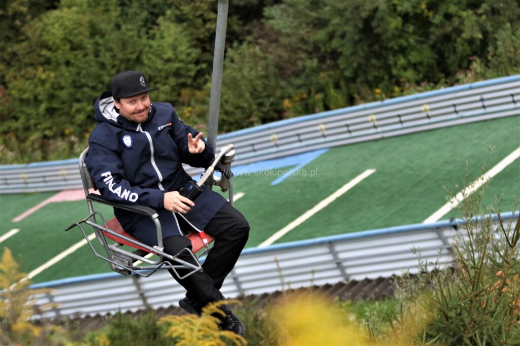 Read more about the article „I am really looking forward to it, because they have world class athletes in all nordic disciplines and genders!” – The French coach Frederic Zoz has teamed up with the Japanese Ski Association