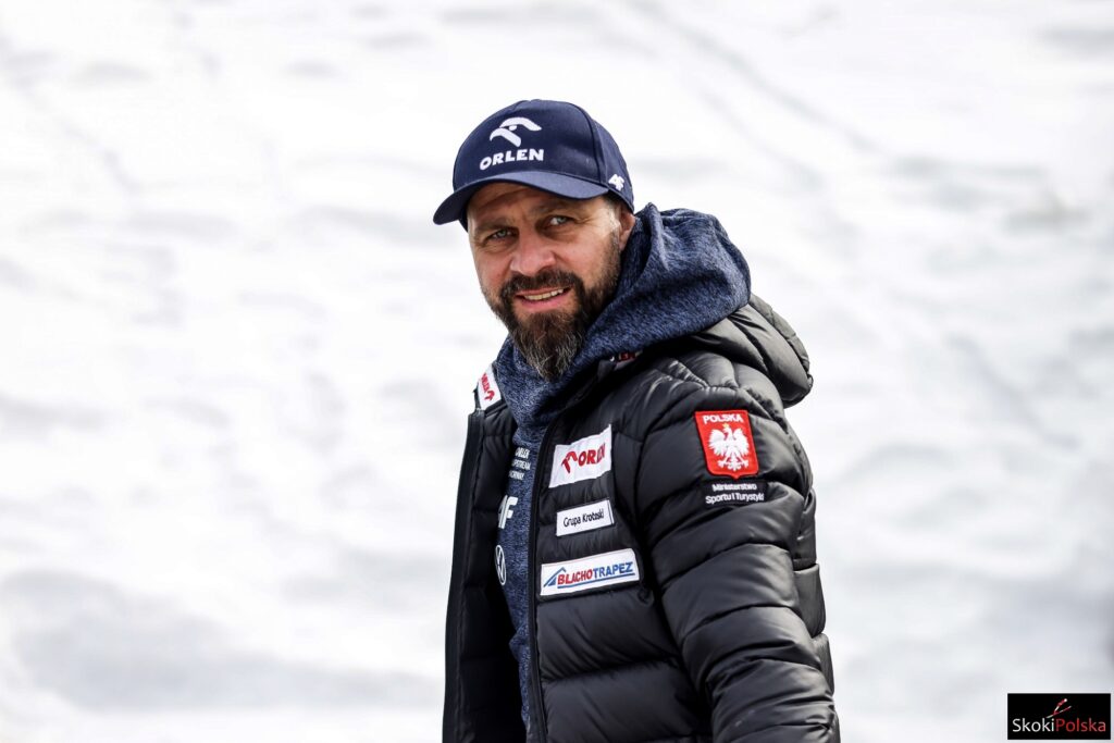 Read more about the article Nowy pomysł na rozwój skoków kobiet? Marcin Bachleda przed Letnim Grand Prix w Wiśle