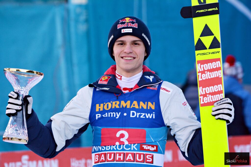 Read more about the article PŚ Vikersund: Pierwsze zwycięstwo Embachera, Prevc wypadł z podium. Zniszczoł jedynym Polakiem w „30”