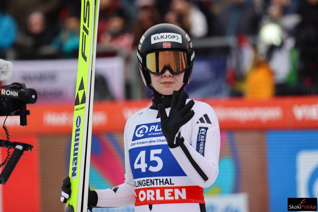 Read more about the article LGP Courchevel: Anna Odine Strøm zdecydowaną liderką konkursu, Anna Twardosz z pewnym awansem do finału