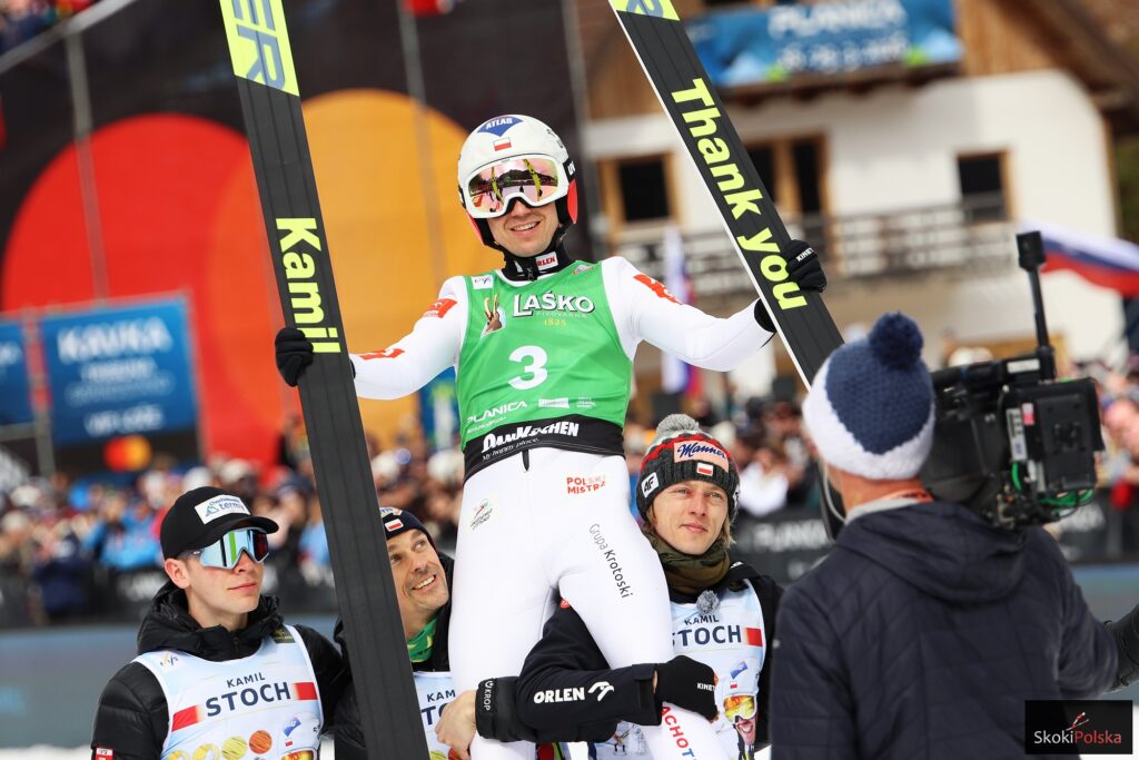 Read more about the article Kamil Stoch po ostatnim skoku w karierze: „Wreszcie wolny od swoich ambicji”