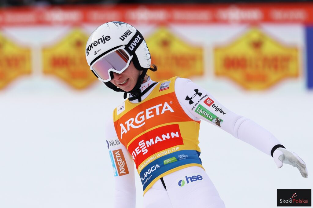 Read more about the article PŚ kobiet PLANICA: Nika Prevc z nowym rekordem świata. Słowenka poleciała ponad 240 metrów [WIDEO]
