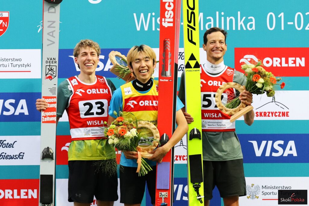 Read more about the article LGP Wisła: Naoki Nakamura wygrywa inauguracyjny konkurs, Kacper Tomasiak w czołowej dziesiątce
